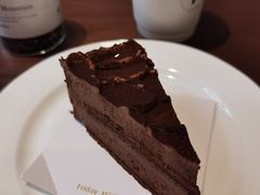 -Fridi Patisserie Cafe
