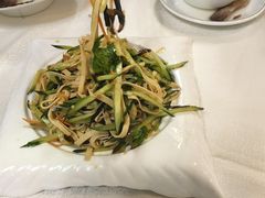 -关东风老北方菜馆(桂芳园店)