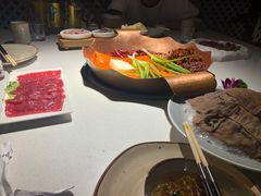 -墨居上隐·院子里火锅(峨眉店)