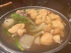 -何妹湿辣牛肉·粤式烧烤砂煲(桂雅路店)
