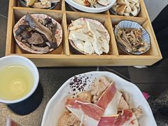 -野菌皇海景野生菌火锅(滨海大道店)