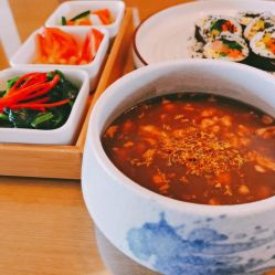 -爱陪伴尊享月子中心(国际店)