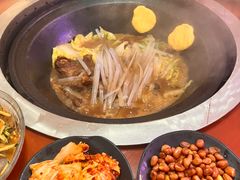 -巧婆婆特色东北菜·铁锅炖