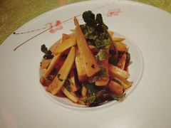 巧手萝卜衣-万重锦·人文川菜馆(骡马市店)