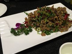 -闫府私房菜·百年鲁菜(恒隆店)