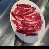 吃的很开胃。牛肉份量比较小，两个人点了四份