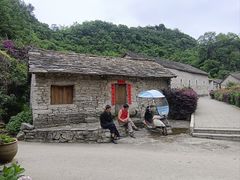 -高荡千年布依古寨旅游景区