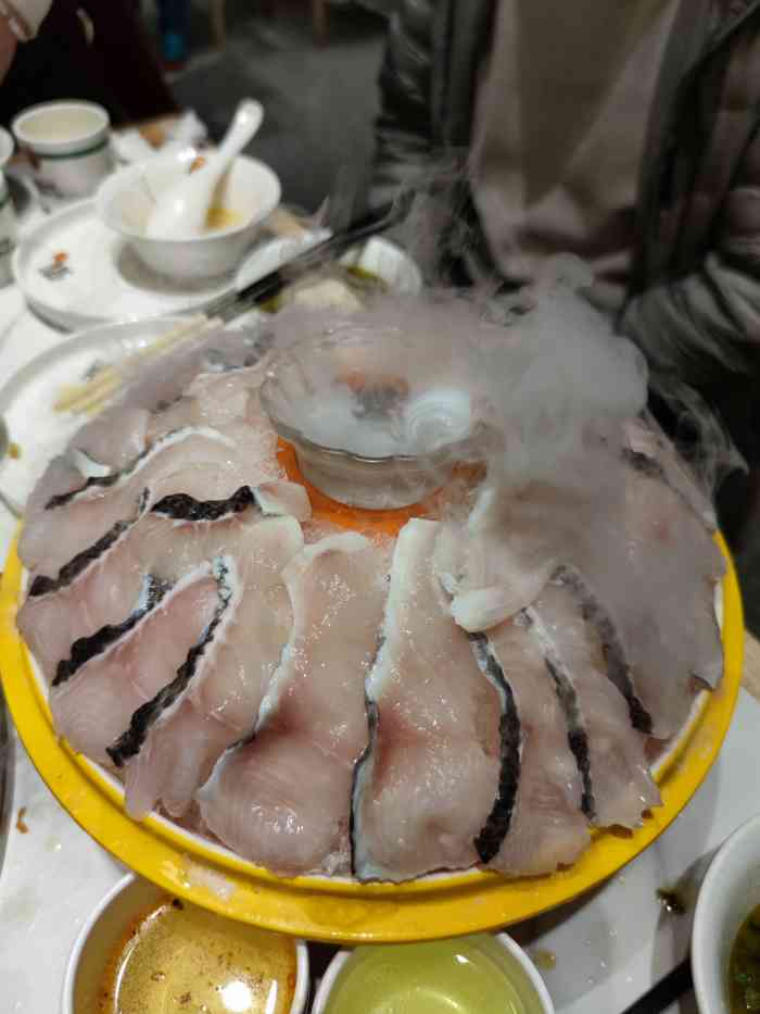 青白江木桶鱼总店图片