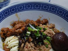 辣肉面-沪西老弄堂面馆(定西路店)