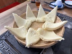 水汽粑粑-三锅莊·牦牛肉火锅·香格里拉特色藏餐宴请餐厅(菱角塘路店)