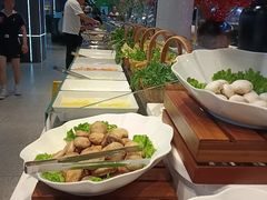 -金滏山·烤肉海鲜火锅自助(襄阳万达店)