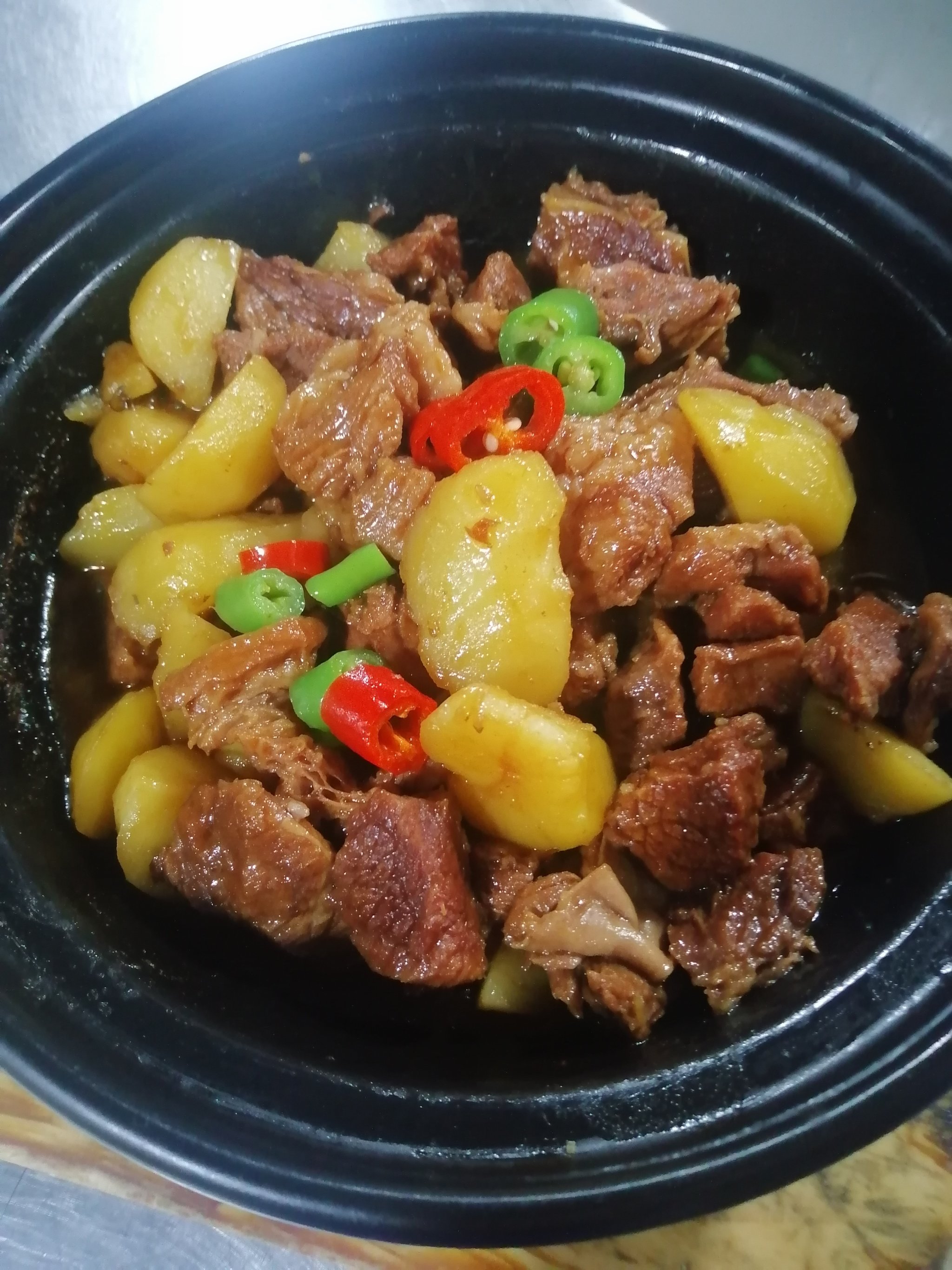 土豆烧牛肉真实图片图片