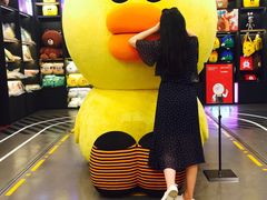 -LINE FRIENDS Garosu-gil Flagship Store