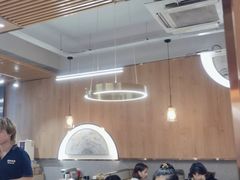 大堂-围炉肉舍•炭烤活鳗•丹东海鲜烤肉(步行街店)