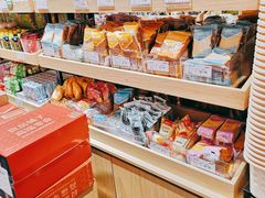 -良品铺子(万达广场店)