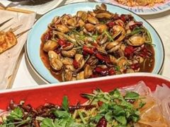 -嗨辣小聚·盘锦河蟹·海鲜烧烤龙虾(盘锦十年好店)