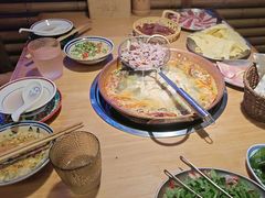 -洱火云南酸菜牛肉火锅(石景山当代商城店)