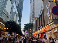 -八一路好吃街(雨田商务大厦店)