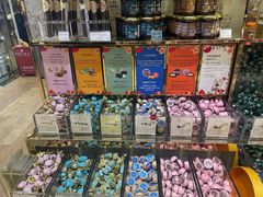 -VENCHI 闻绮(北京国贸商城店)