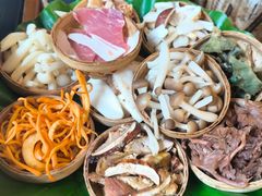 -菌海森林·非遗野生菌火锅(西山区滇池路摩根道店)