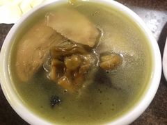 -东巴谷野生菌火锅餐厅