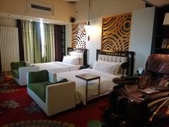 -喜鹊愉家酒店(郑州曼哈顿博览中心地铁站店)