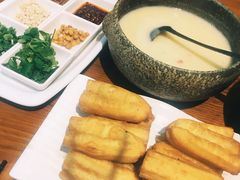 稀豆油条-福照楼汽锅鸡·云南菜(护国路店)