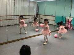 -伊叶舞蹈YEAH DANCE(LCM置汇旭辉校区)