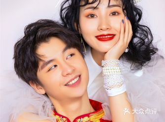 极简大方风格让婚纱照的温柔质感无限放大