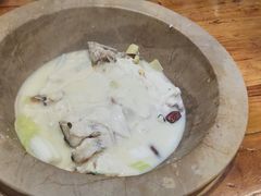 -滇香肴·云南菜蒸汽石锅鱼(云南北路店)