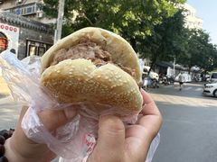 -老西关黄老太牛肉烧饼