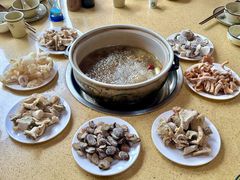 -东巴谷野生菌火锅餐厅