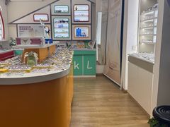 -美空眼镜·星趣控·新乐学·控优点合作店(周浦万达店)