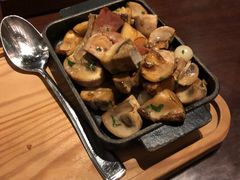 -恰餐厅及酒吧 CHAR Bar & Grill (北京丽都皇冠假日店)