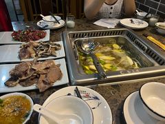 -乡土黄·鲜牛肉火锅·小龙虾(兴业街店)