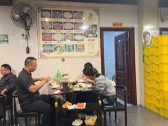 -牛一煲美食(江高店)