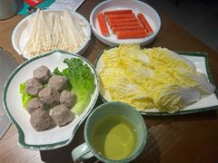 -蔡婶牛腩牛杂煲(长安万科店)