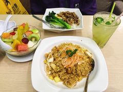 -佰搭果·广式茶餐厅(西华路店)