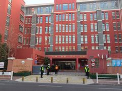 -上海市惠民中学