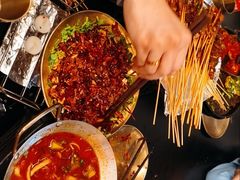 -何师烧烤Pro ·小龙虾·江湖川菜·精酿啤酒(太古里旗舰店)