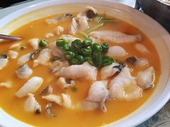 金汤酸菜鱼-老太原菜馆(中正天街店)