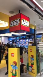 -乐高品牌旗舰店(人民广场店)
