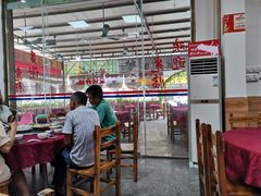 大堂-雄仔农家菜馆·特色葱油鸡(六祖店)