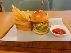 特制牛肉汉堡-EN SPACE恩空间