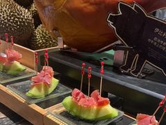 -雍容荟帝王蟹活龙虾展台自助(IFS黑金店)