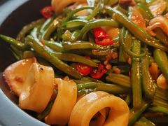 扁豆丝爆炒小管鱿鱼-苏帮袁·竹(北京坊店)