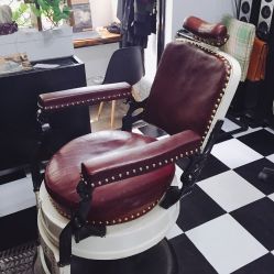 -Black Tattoo Studio