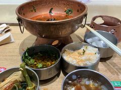 -成都你六姐·牛肉冒菜(信泰中心商场店)