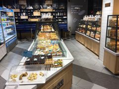 面包甜点陈列柜-大苹果面包生日蛋糕(创新店)