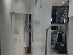 -福奈特洗衣洗鞋(宝华广场店)